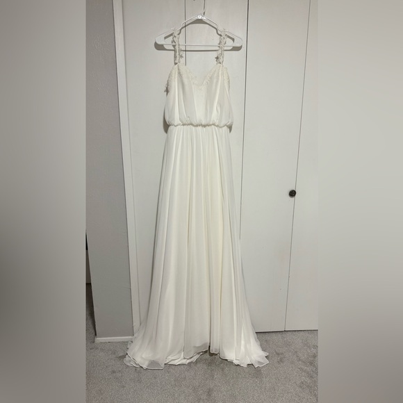 Lillian West NWT Bohemian Wedding Dress 66005 size 6 - Picture 3 of 14